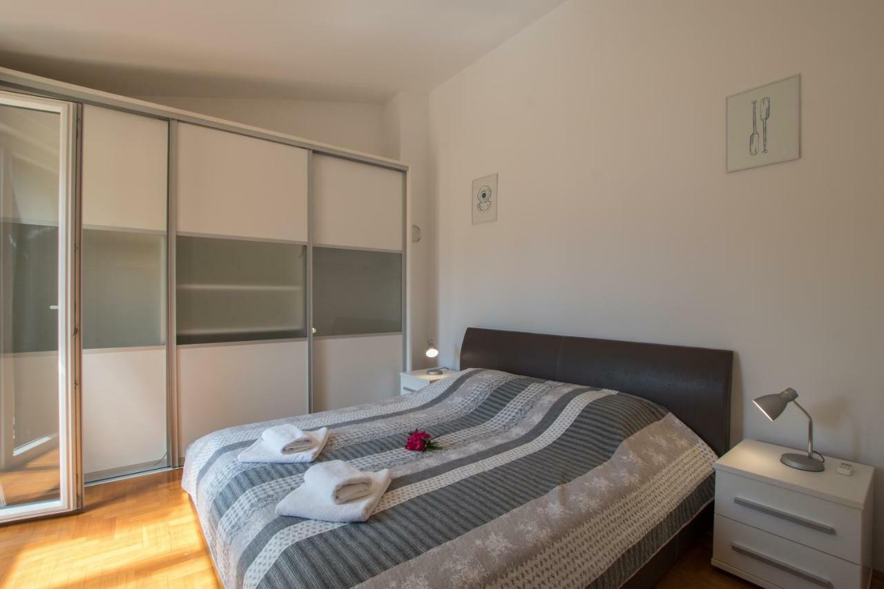 Apartmani Svjetionik Умаг Екстериор снимка