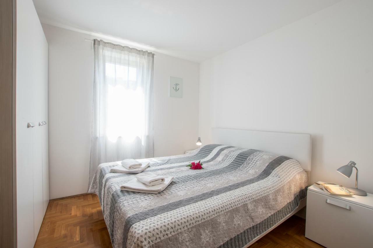 Apartmani Svjetionik Умаг Екстериор снимка
